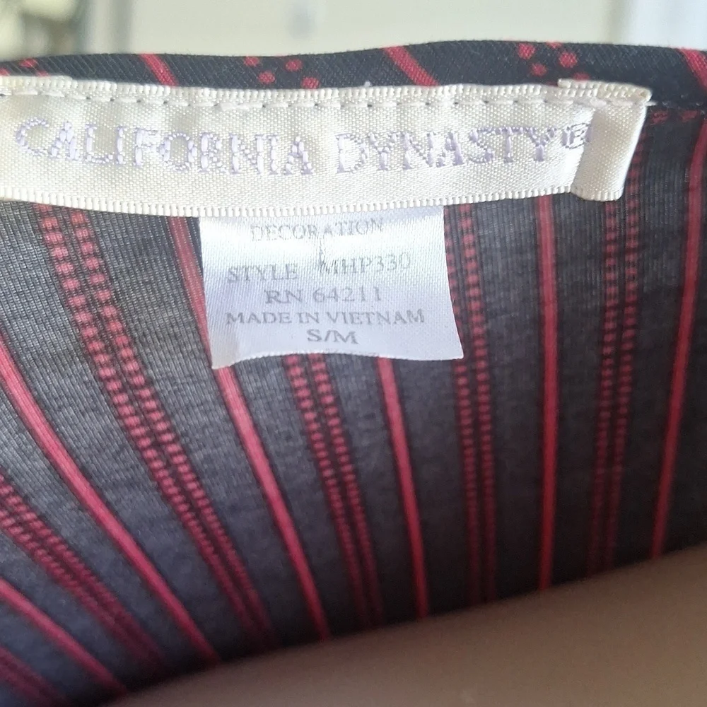 🎁California Dynasty Smooth Red Stripe Robe, Size S/M